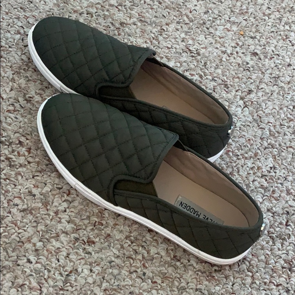 Shoes - Picture 4 of 4